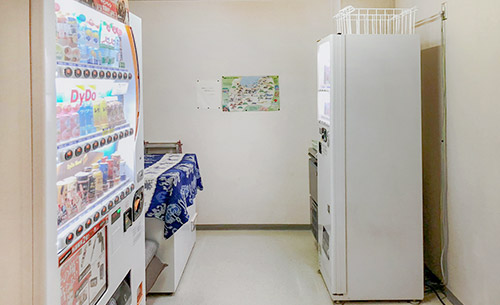 富山市 ビジネス旅館日章 自動販売機