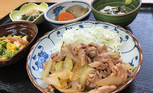 ビジネス旅館日章食事