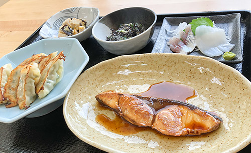 ビジネス旅館日章食事